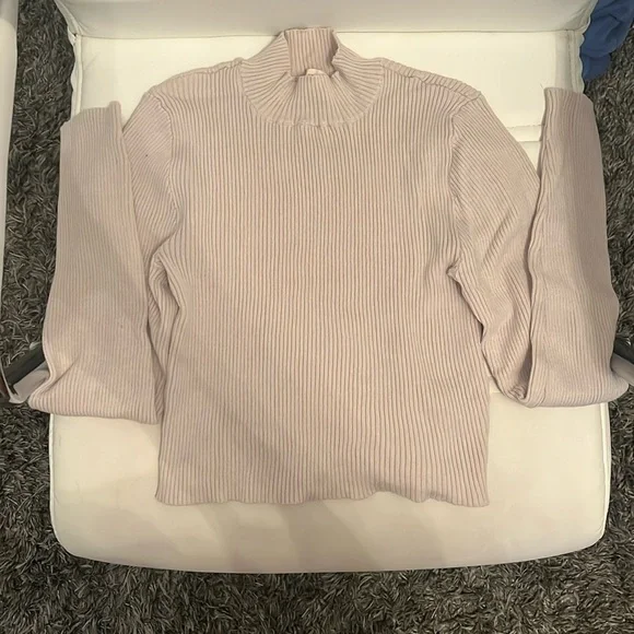 Turtleneck Long Sleeve - Picture 1 of 3
